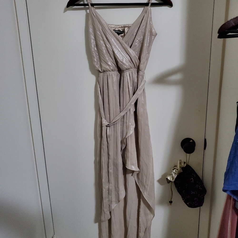 ❤🦋 Hi-Lo Flutter Hem Dress 🦋❤